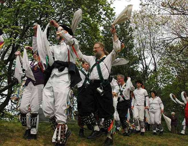 Revels 381, opening dances.jpg